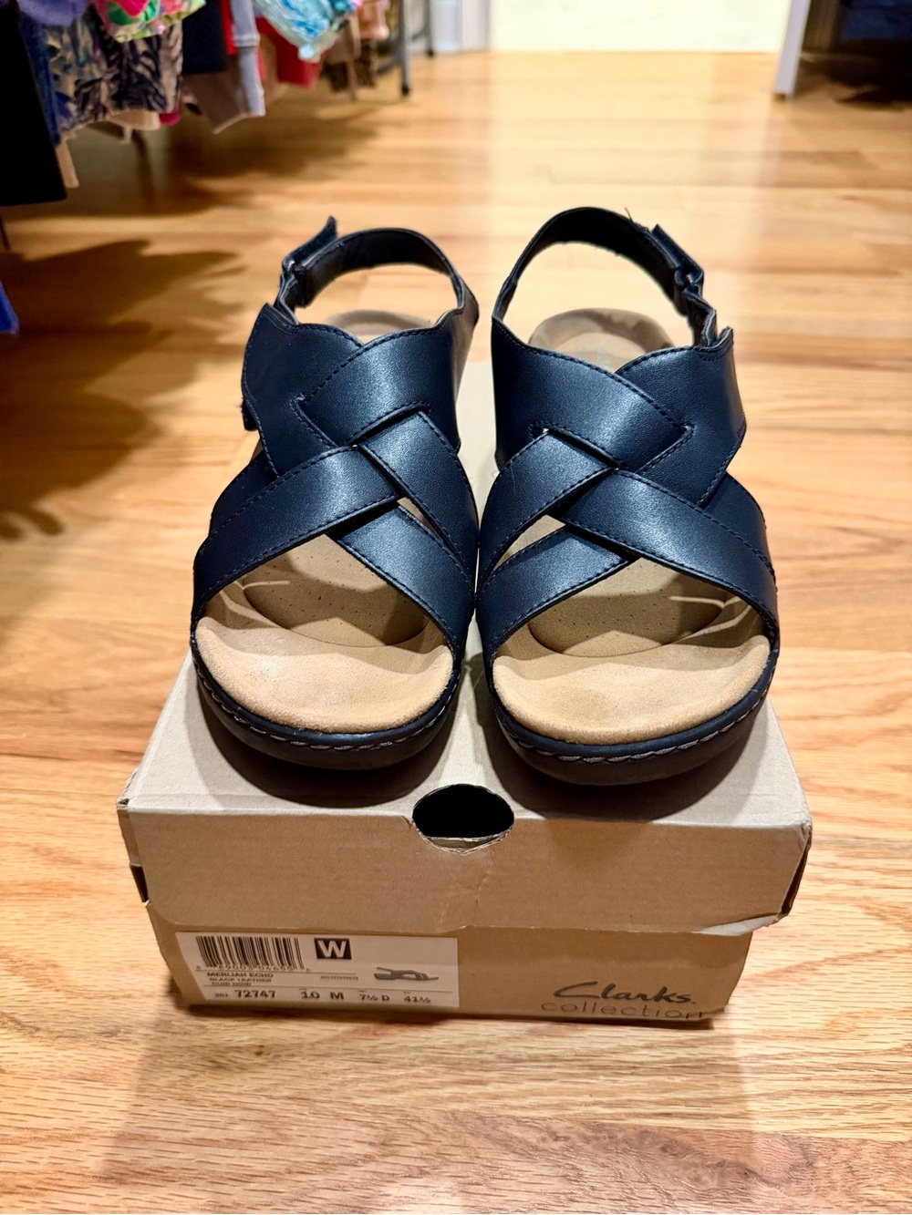 Clarks Women's Black Leather Cross-Strap Sandals